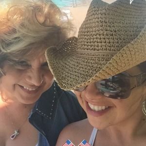 Meet your Posher, Sandra